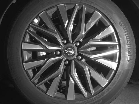 Used 2025 Nissan Altima 2.5 SV image 12