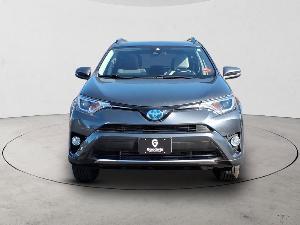 Used 2017 Toyota RAV4 XLE w/ All Weather Liner Package AWD/4WD image 2