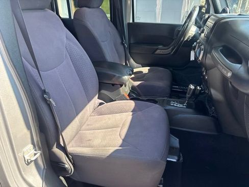 Used 2013 Jeep Wrangler Unlimited Sport AWD/4WD image 9