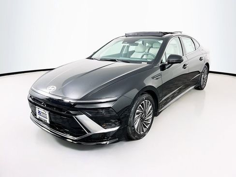 New 2026 Hyundai Sonata Limited image 3