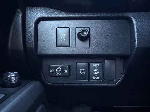 Used 2023 Toyota Tacoma TRD Off-Road image 19