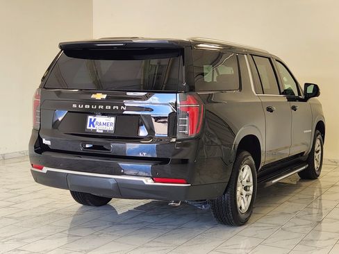 Used 2025 Chevrolet Suburban LT AWD/4WD image 7