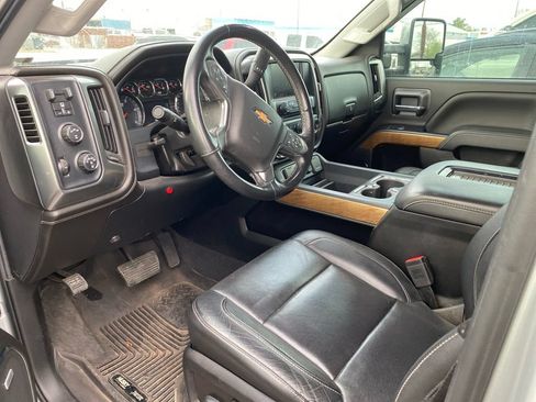 Used 2019 Chevrolet Silverado 2500 LTZ w/ Duramax Plus Package AWD/4WD image 6