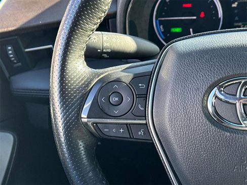 Used 2021 Toyota Avalon Limited image 8