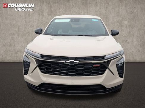 New 2026 Chevrolet Trax RS image 2