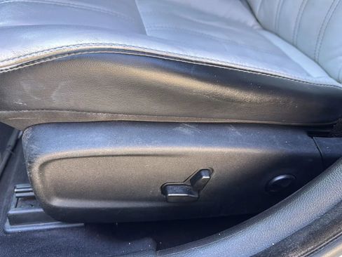 Used 2018 Chrysler 300 S image 24