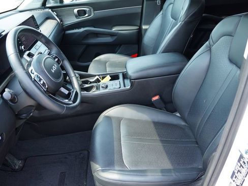 Certified 2023 Kia Sorento S AWD/4WD image 4