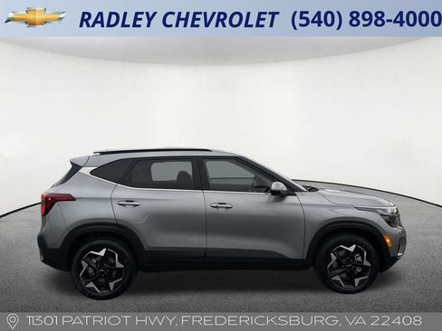 Used 2025 Kia Seltos EX image 21