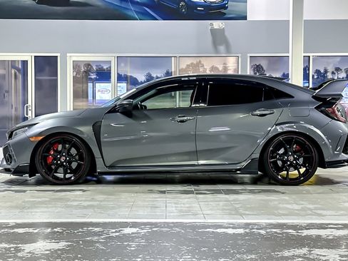 Used 2019 Honda Civic Type R image 2