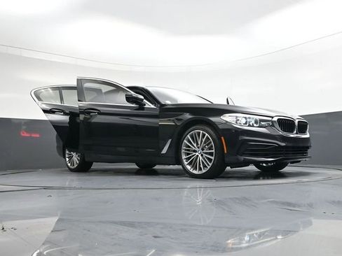 Used 2020 BMW 530i w/ Convenience Package image 40
