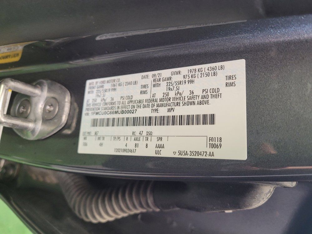 Used 2021 Ford Escape SE w/ SE Sport Appearance Package FWD image 33