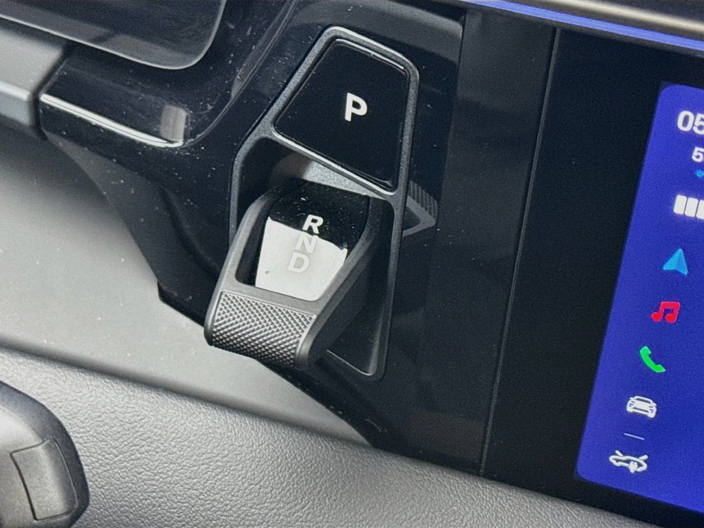 Certified 2025 Porsche Macan Electric RWD image 20
