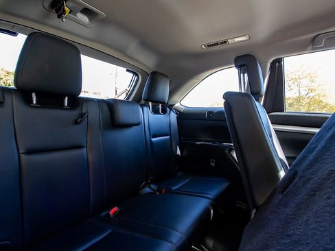 Used 2015 Toyota Highlander XLE image 25