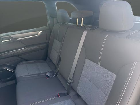 Used 2025 GMC Acadia Elevation image 28