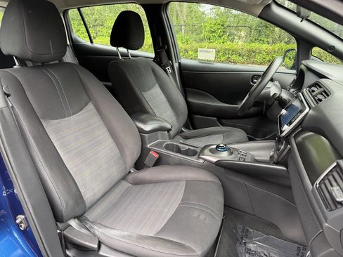Used 2022 Nissan Leaf S FWD image 13