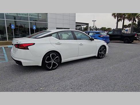Used 2024 Nissan Altima 2.5 SR w/ SR Premium Package image 33