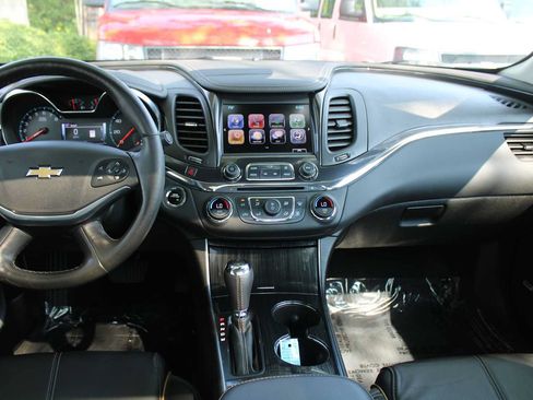 Certified 2018 Chevrolet Impala Premier w/ Premier Confidence Package FWD image 12