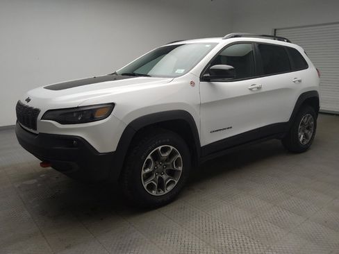 Used 2022 Jeep Cherokee Trailhawk image 2