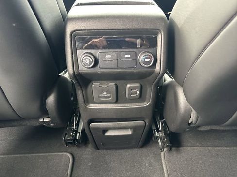 Used 2019 GMC Acadia SLT image 22