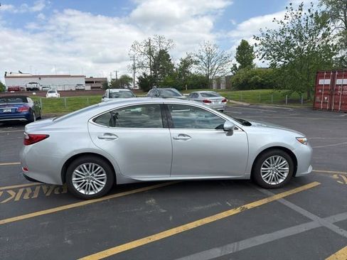 Used 2013 Lexus ES 350 w/ Luxury Pkg image 3