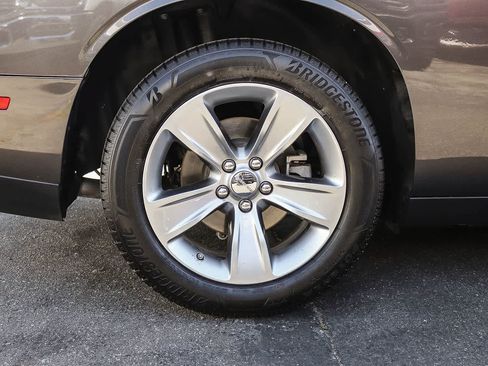 Used 2022 Dodge Challenger SXT RWD image 10