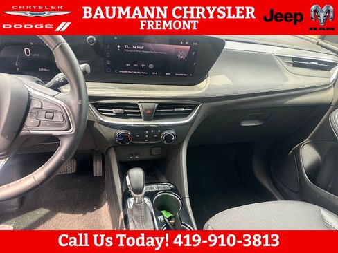 Used 2025 Buick Encore GX Preferred FWD image 17