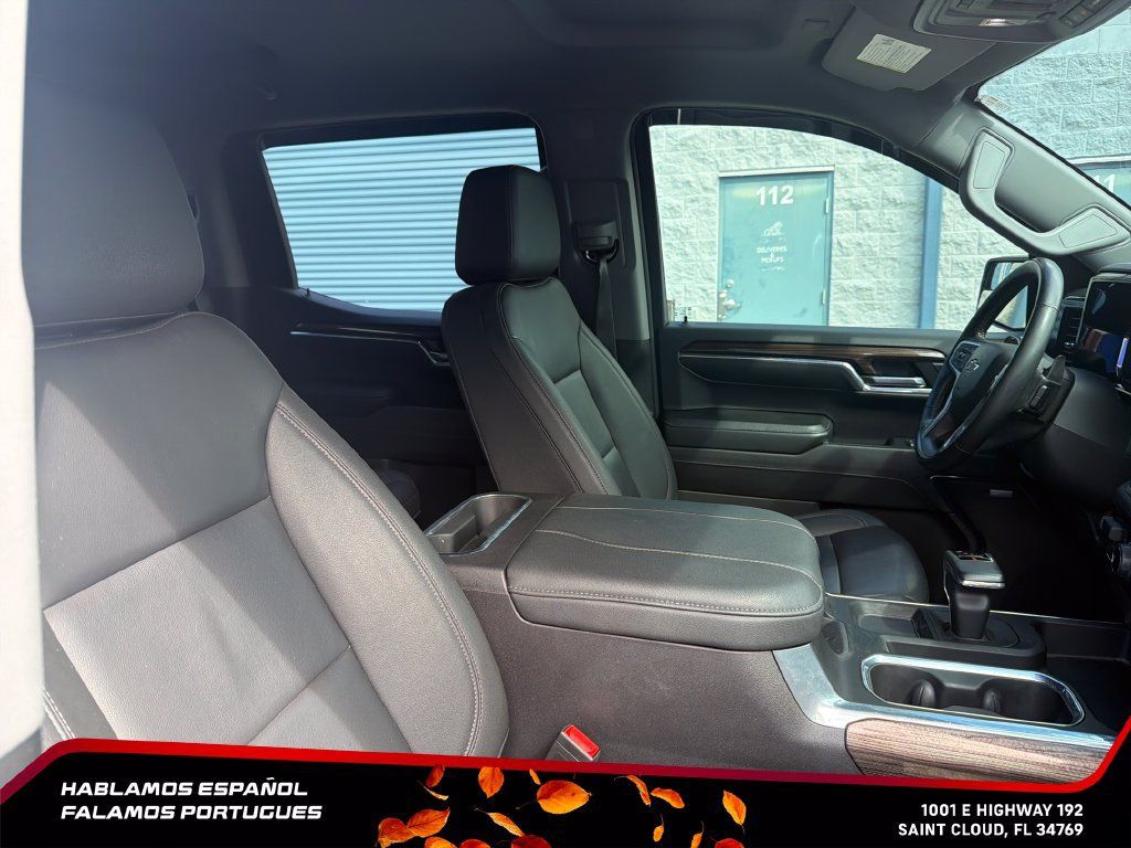 Used 2024 Chevrolet Silverado 1500 LT Trail Boss AWD/4WD image 32