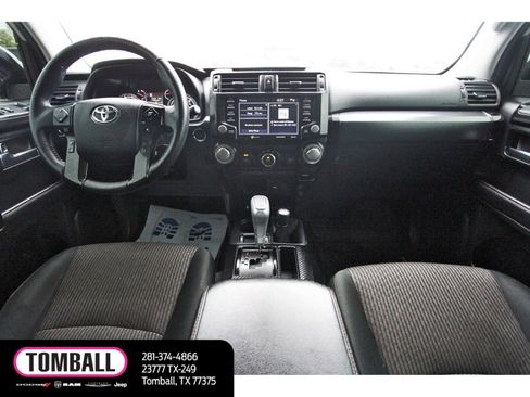 Used 2022 Toyota 4Runner TRD Off-Road image 10