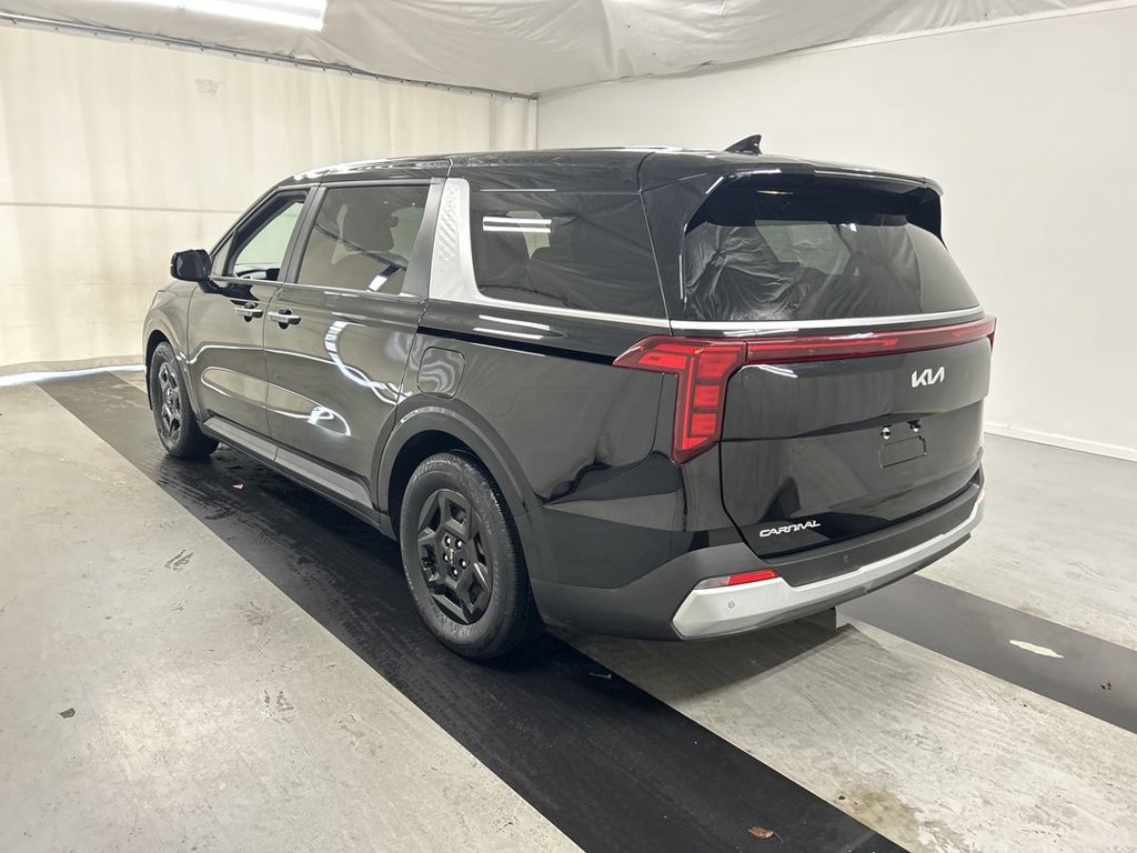 Certified 2026 Kia Carnival FWD image 7