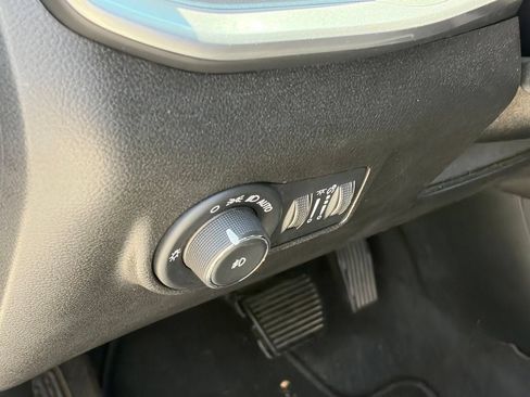 Used 2025 Jeep Compass Limited AWD/4WD image 5