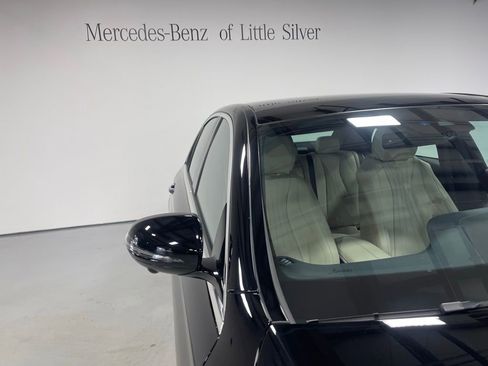 Used 2023 Mercedes-Benz E 350 4MATIC Sedan image 12
