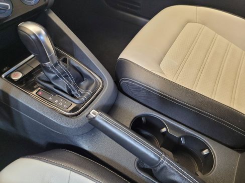 Used 2015 Volkswagen Jetta Sport FWD image 26