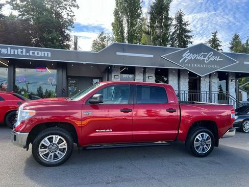Used 2017 Toyota Tundra SR5 w/ SR5 Upgrade Package image 2