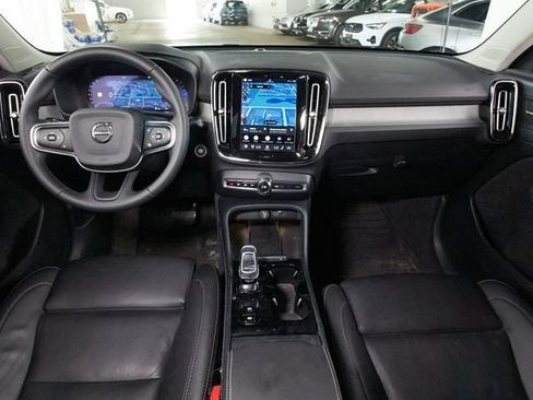 Certified 2024 Volvo XC40 B5 Ultimate w/ Protection Package Premier AWD/4WD image 7