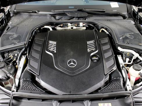 Certified 2024 Mercedes-Benz S 580 4MATIC Sedan image 40