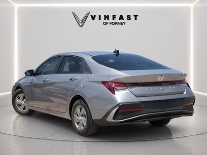 Used 2025 Hyundai Elantra SE