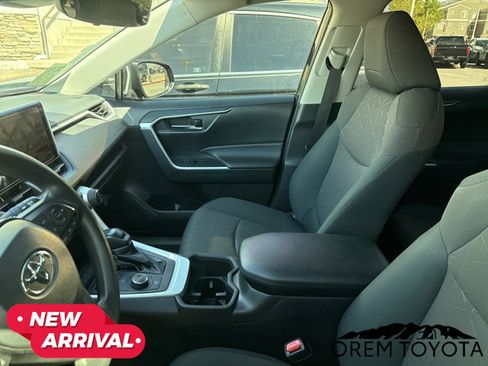 Used 2024 Toyota RAV4 AWD Hybrid image 20
