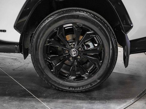 Used 2023 Toyota RAV4 XSE AWD/4WD image 10