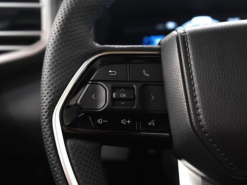 Used 2025 Toyota Tundra Platinum image 27