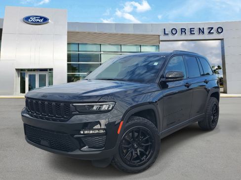 Used 2024 Jeep Grand Cherokee Limited w/ Black Appearance Package image 1
