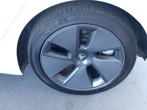 Used 2023 Tesla Model 3 Standard Range RWD image 37