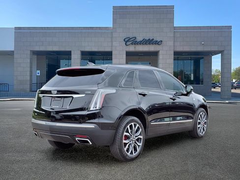 Used 2022 Cadillac XT5 Sportv w/ Platinum Package AWD/4WD image 5