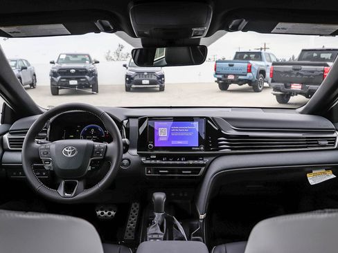 New 2026 Toyota Camry Hybrid image 14