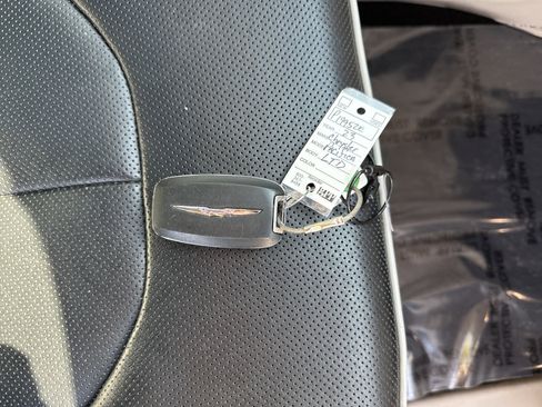 Used 2023 Chrysler Pacifica Limited FWD image 37