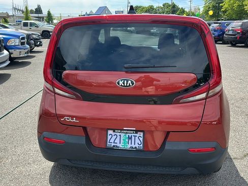 Used 2021 Kia Soul LX image 4