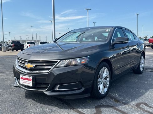 Used 2014 Chevrolet Impala LT FWD image 2