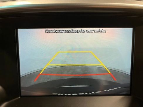 Used 2020 Kia Sorento S image 33