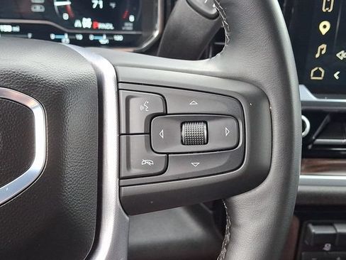 Used 2025 GMC Sierra 1500 SLT AWD/4WD image 22