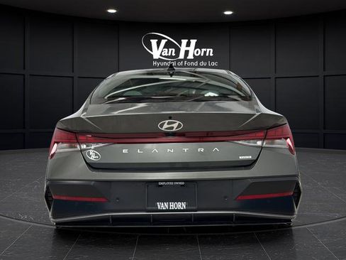 Used 2024 Hyundai Elantra Limited FWD image 6
