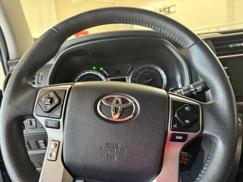 Used 2016 Toyota 4Runner 4WD image 28